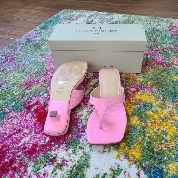 Like New - Marc Fisher - Pink Slides / Sandals kitten heels 👠 - Picture 6 of 12